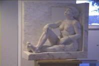 Sitzende Frau 70 cm